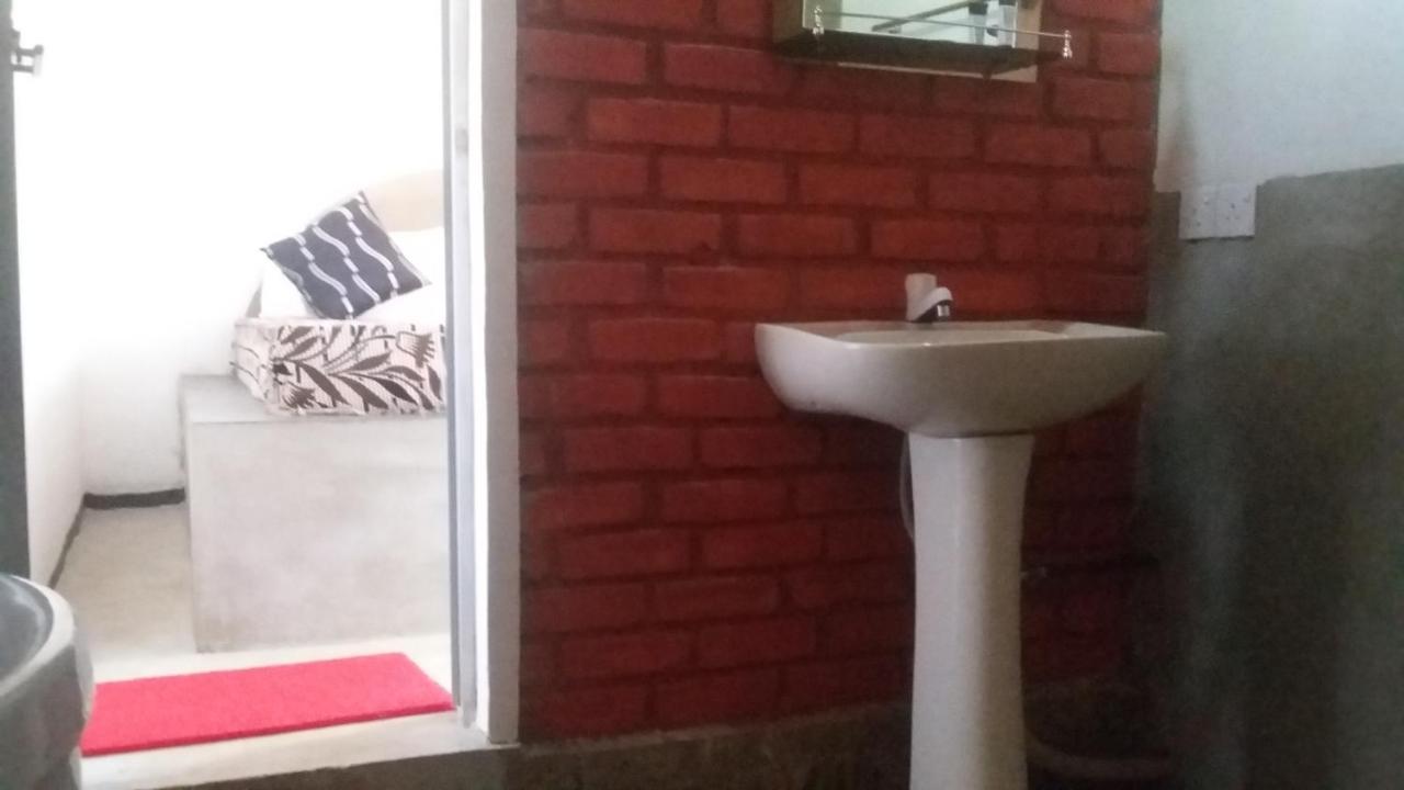 Angry Birds Homestay Habarana Exterior photo