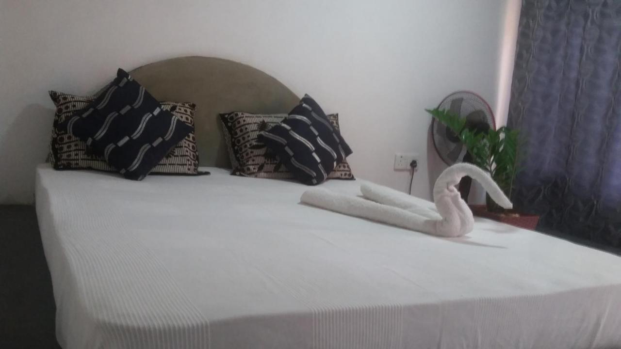 Angry Birds Homestay Habarana Exterior photo